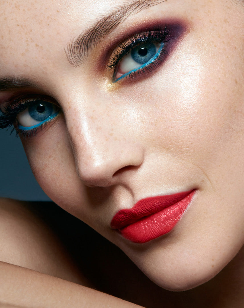 MAKEUP MASTERCLASS – Rae Morris